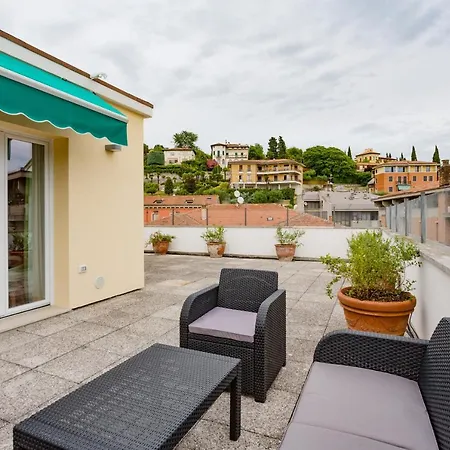 Amazing Flat With Big Terrace And Private Car Park Διαμέρισμα Βερόνα