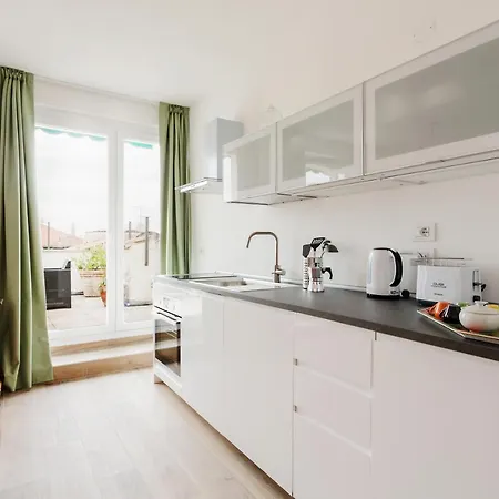 Amazing Flat With Big Terrace And Private Car Park Διαμέρισμα Βερόνα