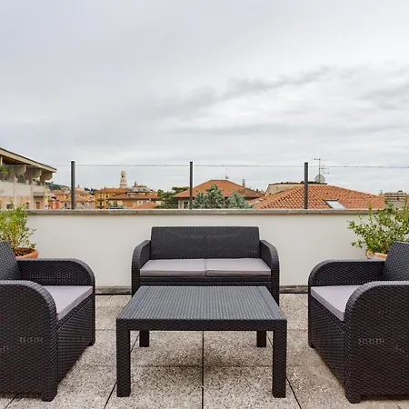 Διαμέρισμα Amazing Flat With Big Terrace And Private Car Park *